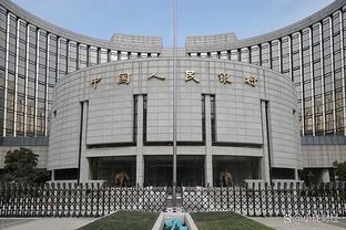 爱德华兹：掘金是卫冕冠军 他们在G3中不会再打出今天这般表现